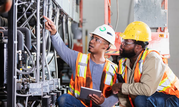 Best Local Electrician Companies  in Dillsboro, IN